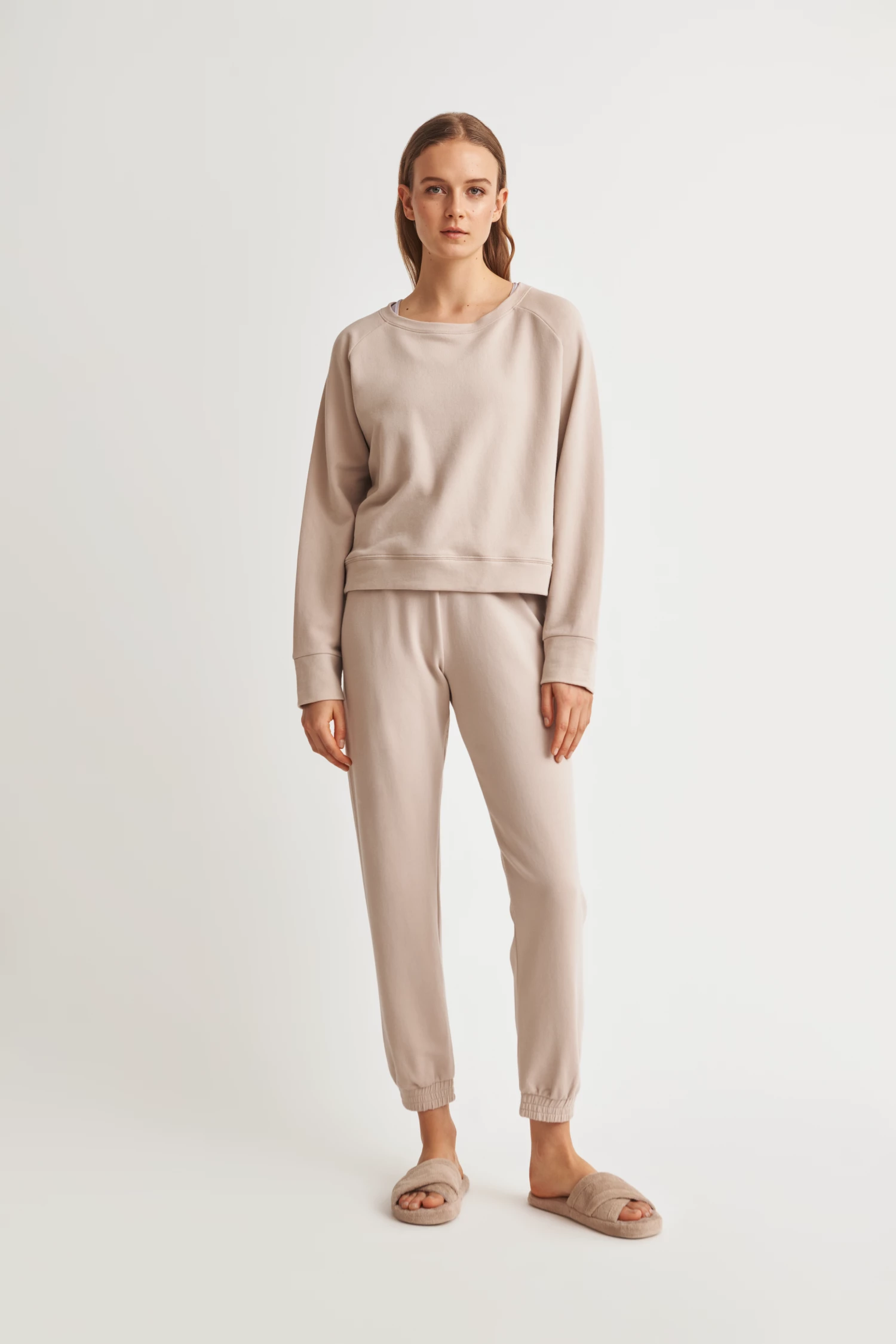 OSS Loungewear Organic Everett Sweatshirt 6 OSS Loungewear Organic Everett Sweatshirt