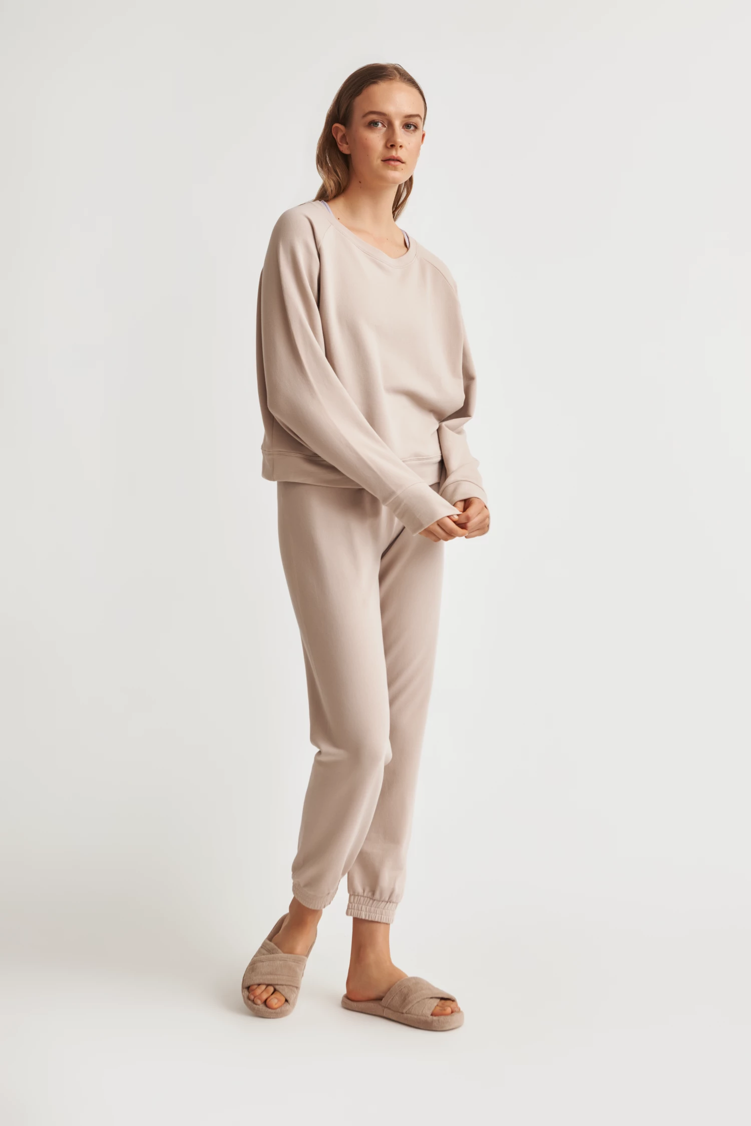 OSS Loungewear Organic Everett Sweatshirt 5 OSS Loungewear Organic Everett Sweatshirt