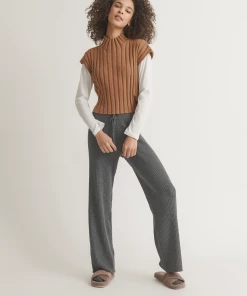 OSS Loungewear Malin Mock Neck Crop Tee