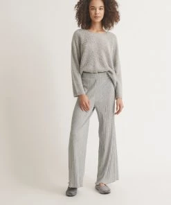 OSS Scarlet Pullover